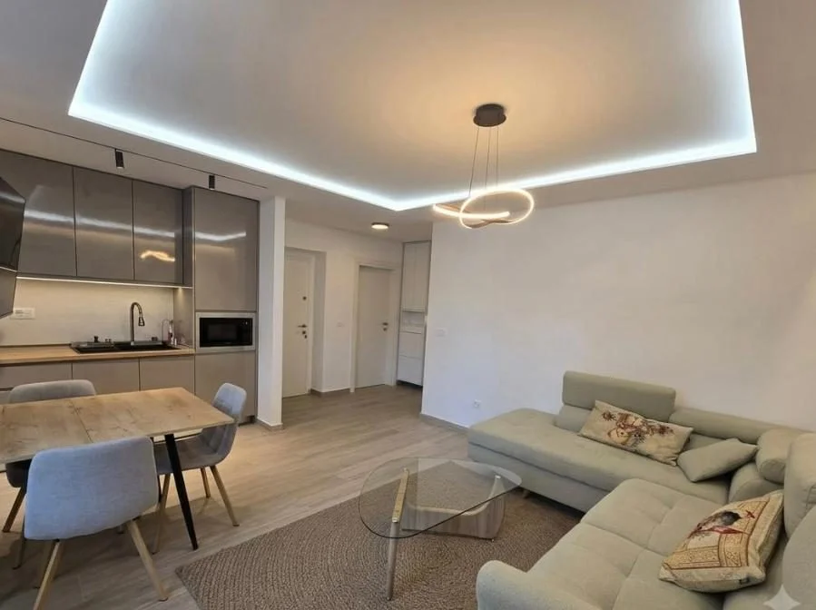 Tirane, shitet apartament 2+1 Kati 4, 76 m² 200.000 € (Brryli)