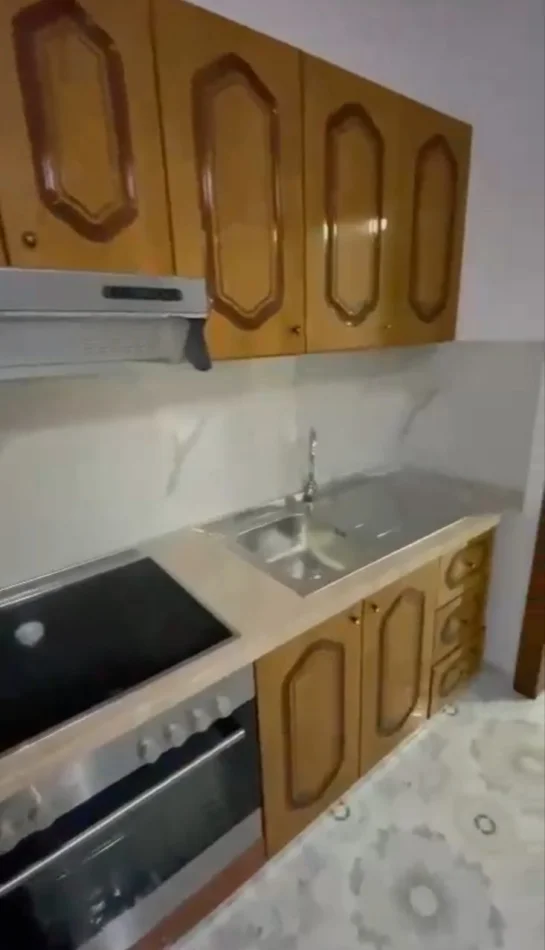 Tirane, jepet me qera apartament 1+1 Kati 1, 65 m² 400 € (Spitali Amerikan 2)