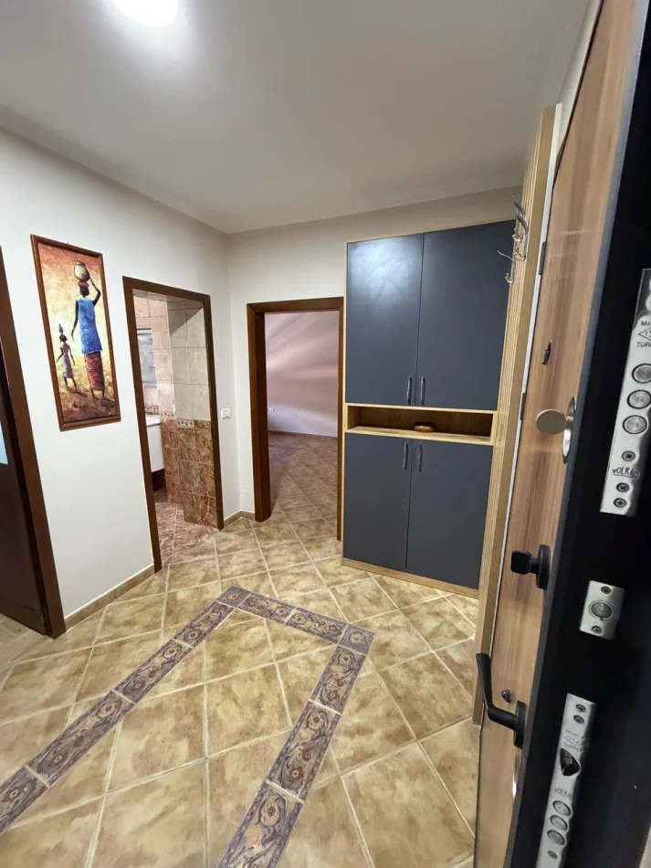 Tirane, jepet me qera apartament 2+1 Kati 2, 76 m² 500 € (Varri i Bamit)