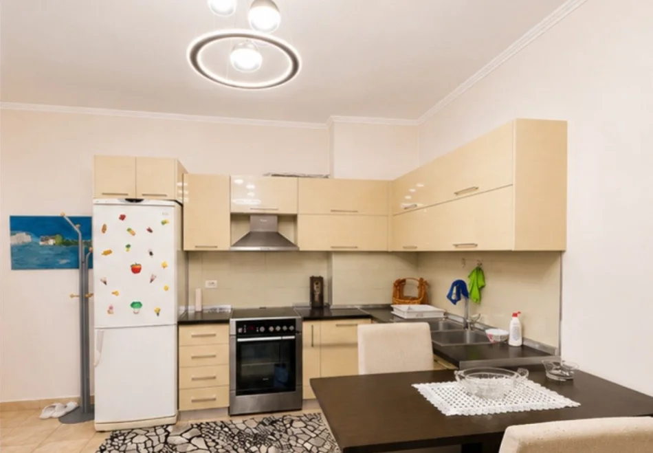 Tirane, shitet apartament 2+1 Kati 5, 81 m² 142.000 € (Astir)