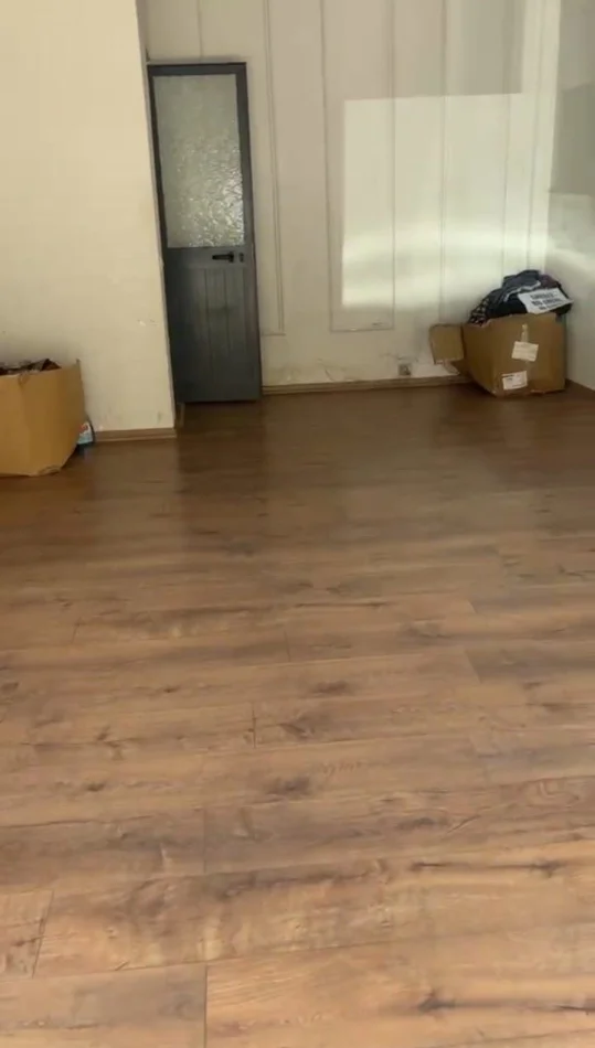 Tirane, jepet me qera ambjent biznesi Kati 1, 30 m² 400 € (Sheshi Willson)