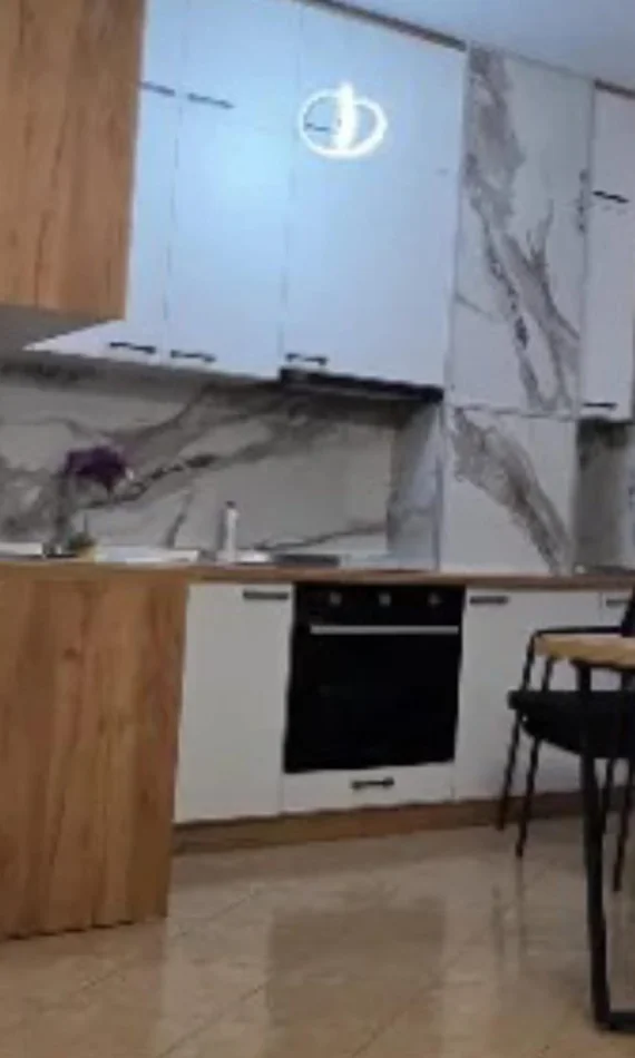 Tirane, jepet me qera apartament 1+1 Kati 4, 60 m² 500 € (Zgara 5 Maji)