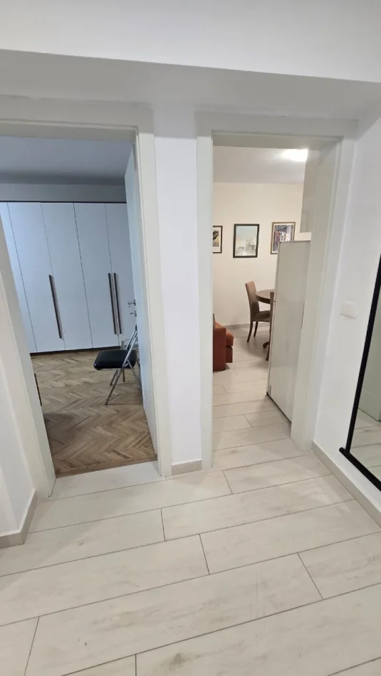 Tirane, jepet me qera apartament 2+1 Kati 2, 65 m² 800 € (Rruga e Durrësit)