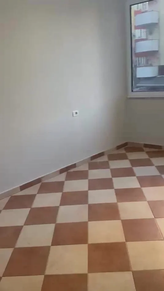 Tirane, jepet me qera apartament 2+1 Kati 2, 75 m² 370 € (Vila L)