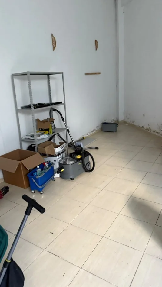 Tirane, shitet ambjent biznesi Kati 1, 61 m² 200.850 € (Komuna e Parisit)