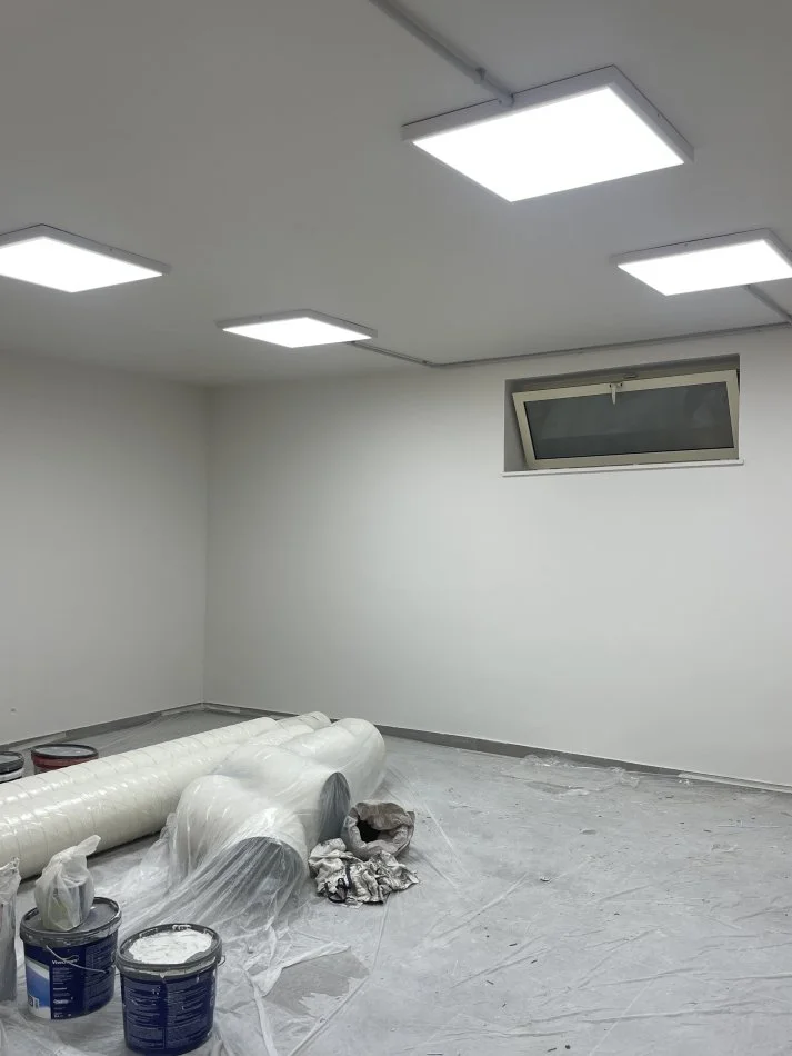 Tirane, jepet me qera ambjent biznesi Kati -1, 116 m² 1.800 € (Vasil shanto)