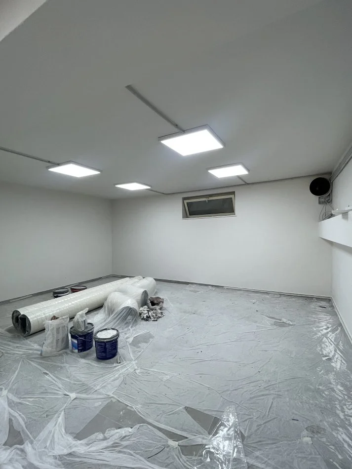 Tirane, jepet me qera ambjent biznesi Kati -1, 116 m² 1.800 € (Vasil shanto)