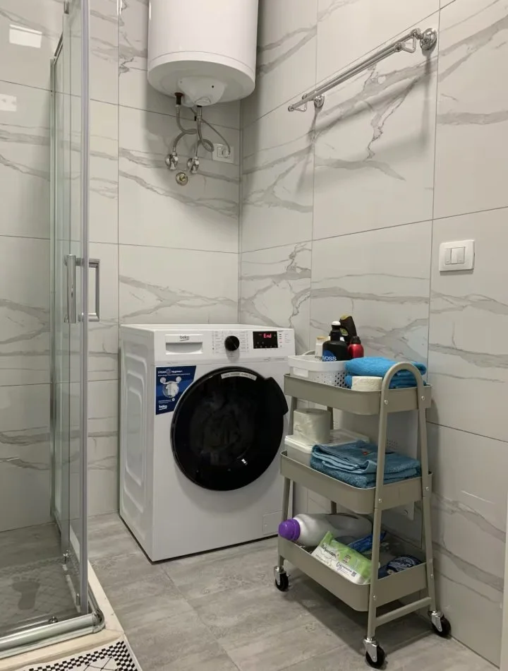 Tirane, jap me qera apartament 1+1+Ballkon Kati 2, 60 m² 500 € (Rr Ali Demi)