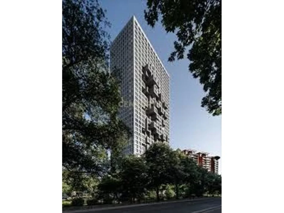 Tirane, jepet me qera ambjent biznesi Kati 14, 172 m² 4.300 € (Downtown)