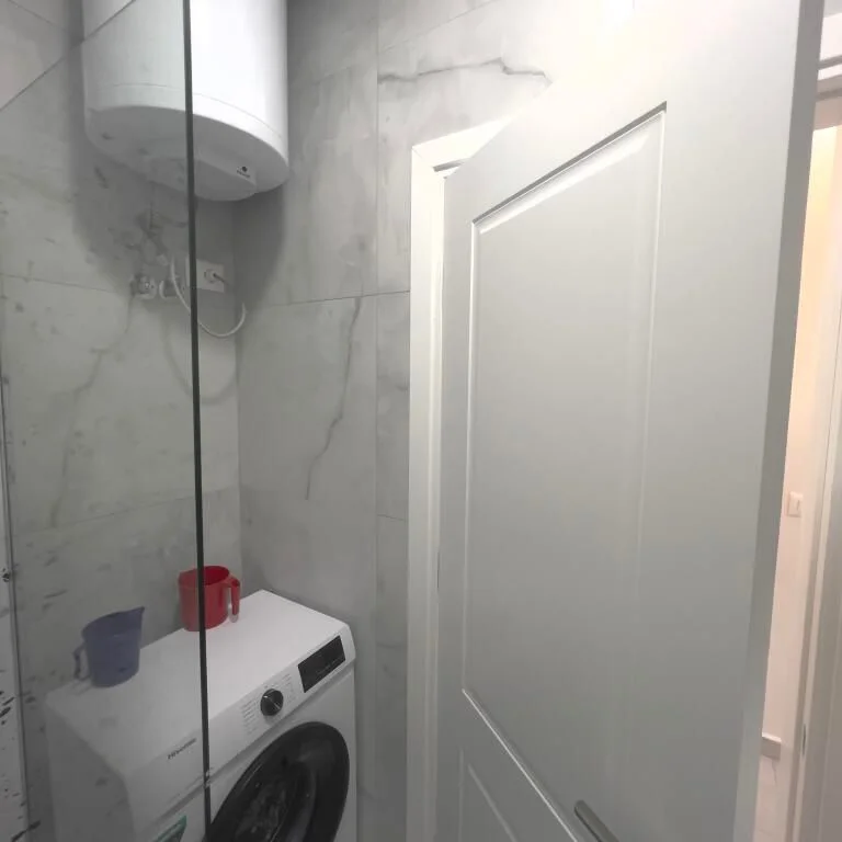 Tirane, shitet 1+1 ,