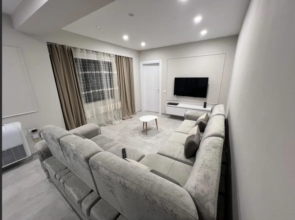 Tirane, shitet apartament 2+1 Kati 4, 74 m² 155.000 € (Kodra e Diellit)