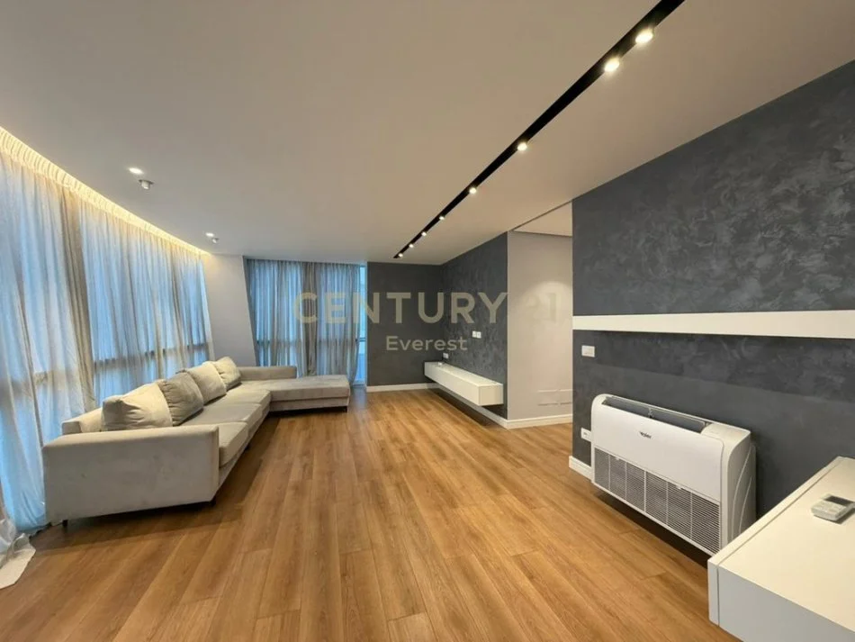 Tirane, jepet me qera apartament 3+1+Aneks+Ballkon Kati 3, 126 m² 1.200 € 