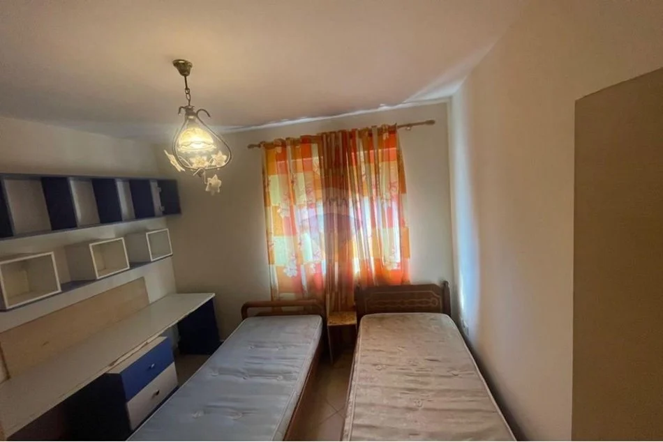 Tirane, jepet me qera apartament 2+1 Kati 6, 80 m² 600 € (Pazari i ri)
