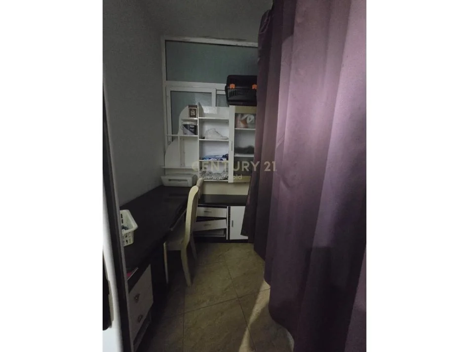 Tirane, shes apartament 2+1 Kati 3, 65 m² 130.000 € (Selite)