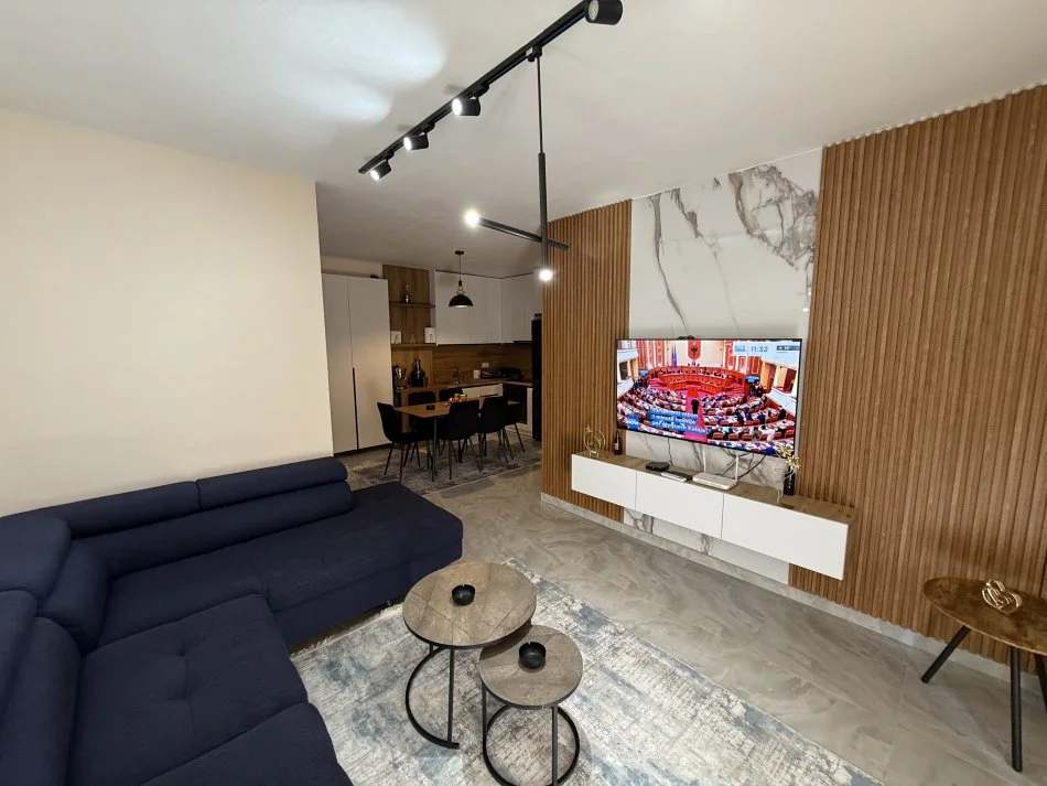 Tirane, shitet apartament 2+1+Ballkon Kati 1, 75 m² 110.000 € (Kompleksi Tom Doshi, Shkozë)