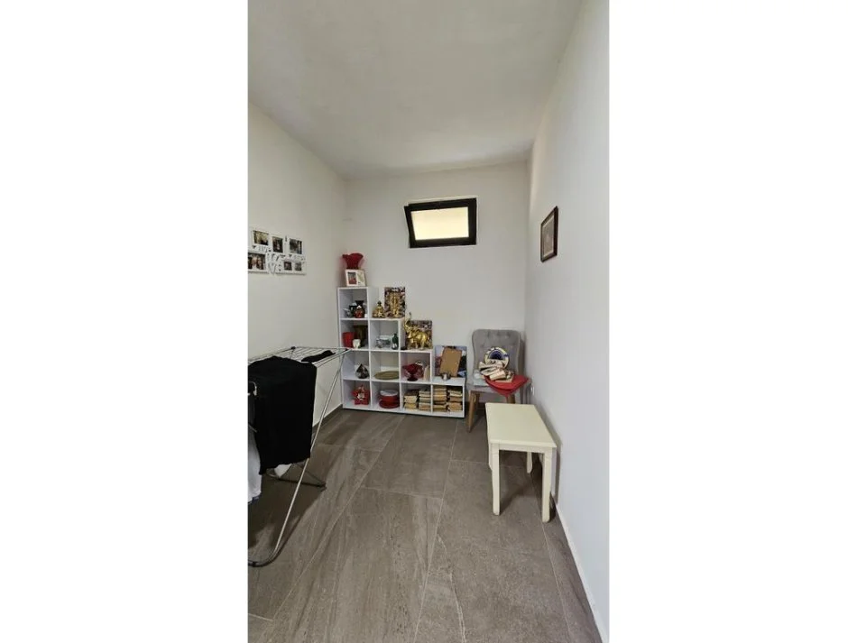 Tirane, shes Vile 2 Katshe Kati 2, 350 m² 350.000 € (Rruga Njazi Meka)