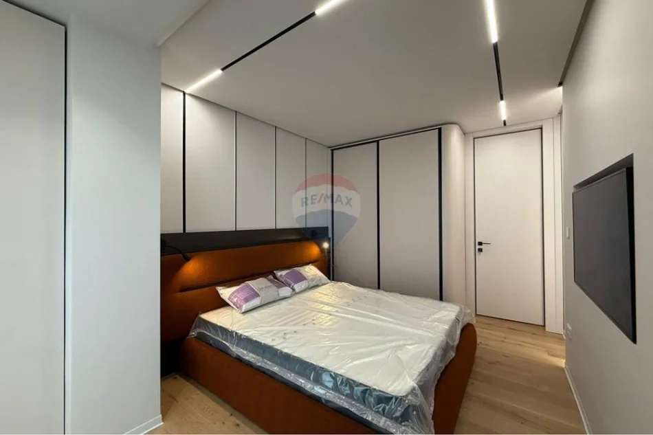 Tirane, jepet me qera 1+1 , 74 m² 1.200 € (Rruga Mine Peza)