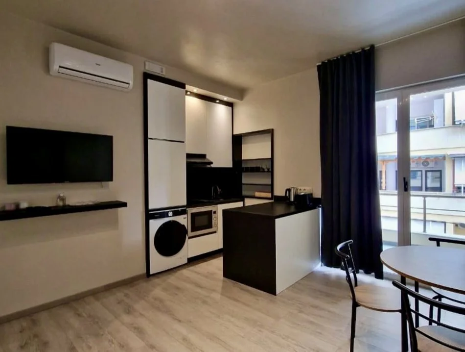 Tirane, jepet me qera apartament 1+1+Ballkon Kati 3, 60 m² 700 € (Shyqyri Brari)
