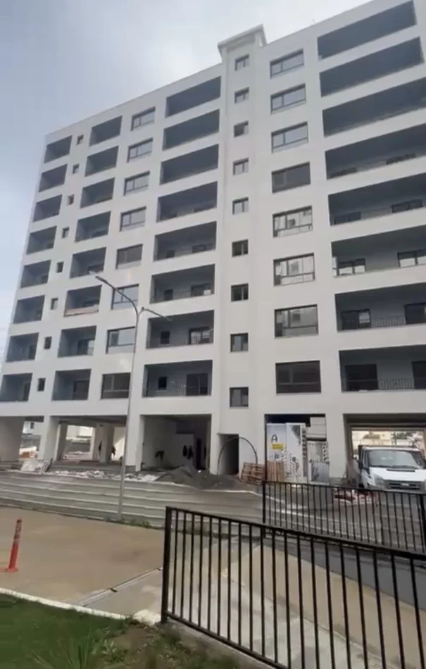 Tirane, shitet apartament 2+1 Kati 3, 104 m² 78.500 € (Rruga Teuta tek Ulliri)