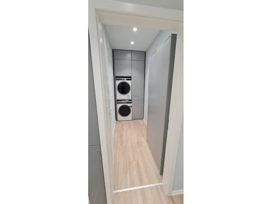 Tirane, jepet me qera apartament 2+1 Kati 2, 105 m² 800 € (Jordan Misja)