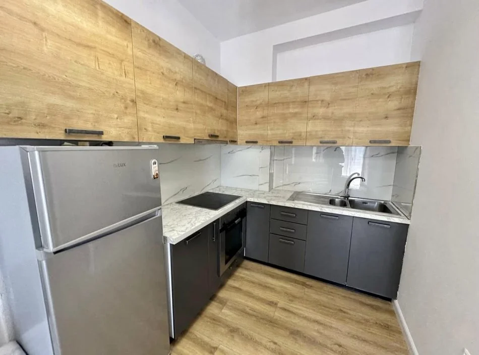 Tirane, shitet 1+1+Ballkon Kati 5, 65 m² 95.000 € (Rruga Thoma Koxhaj)