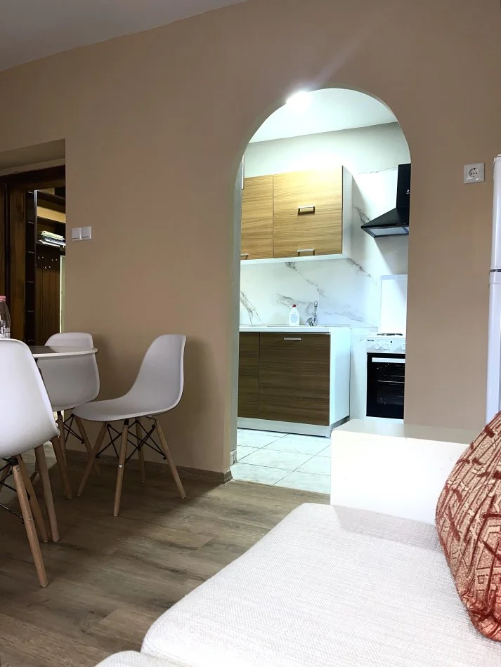 Tirane, jepet me qera apartament 2+1+Aneks+Ballkon Kati 3, 
