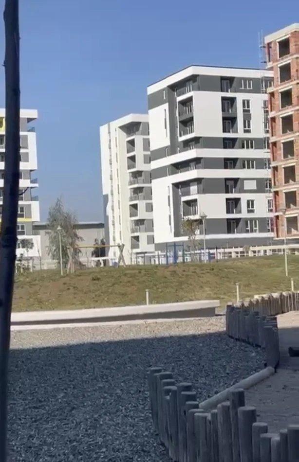 Tirane, shitet apartament 3+1 Kati 2, 99 m² 89.500 € (Prane QTU)