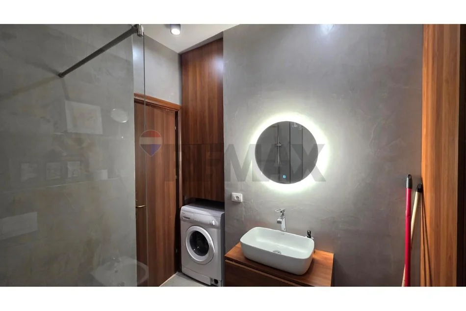 Vlore, shitet apartament 1+1 Kati 4, 1 m² 135.000 € 