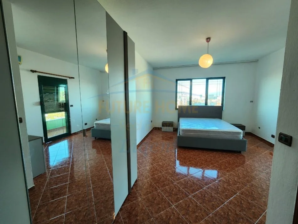 Tirane, jepet me qera apartament 2+1 Kati 1, 239 m² 600 € (Misto Mame)