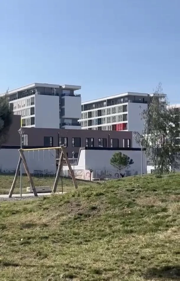 Tirane, shitet apartament 3+1+Ballkon , 117 m² 137.000 € (Prane QTU)