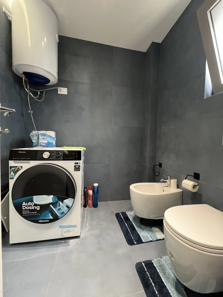 Tirane, jap me qera apartament 2+1+Aneks+Ballkon Kati 2, 77 m² 800 € (Shkolla e Kuqe)