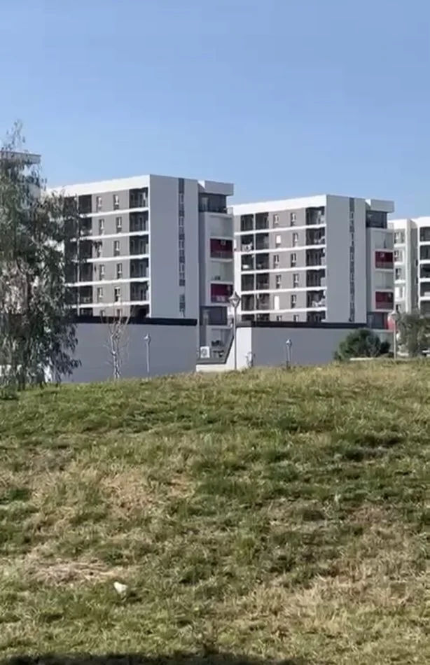 Tirane, shitet apartament 3+1+Ballkon , 117 m² 137.000 € (Prane QTU)