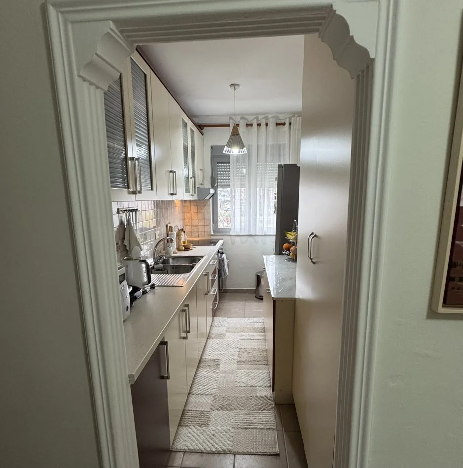 Tirane, shitet apartament 2+1 Kati 5, 72 m² 98.000 € (Njazi Meka)