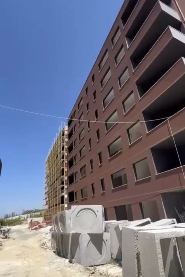 Tirane, shitet 2+1 Kati 6, 112 m² 179.200 € (Rruga Elbasanit)