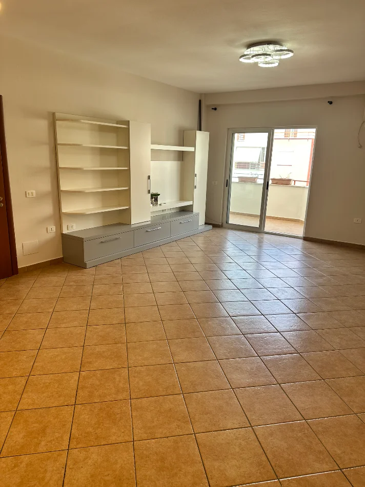 Tirane, shitet apartament 2+1+Aneks+Ballkon Kati 7, 100 m² 150.000 € (misto mame)