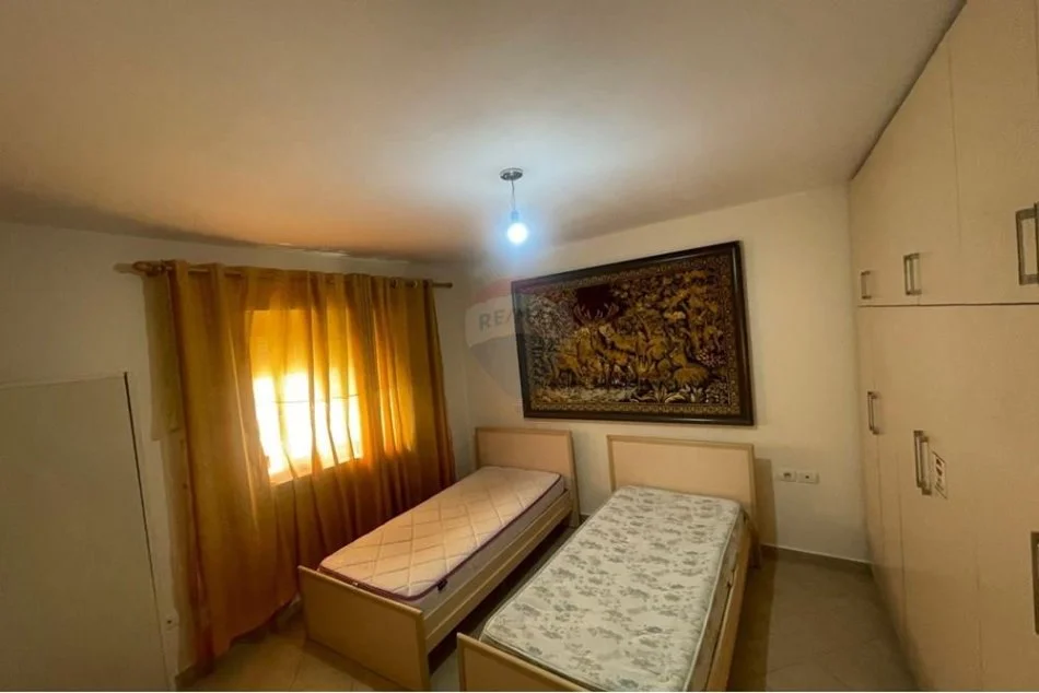 Tirane, jepet me qera apartament 2+1 Kati 6, 80 m² 600 € (Pazari i ri)