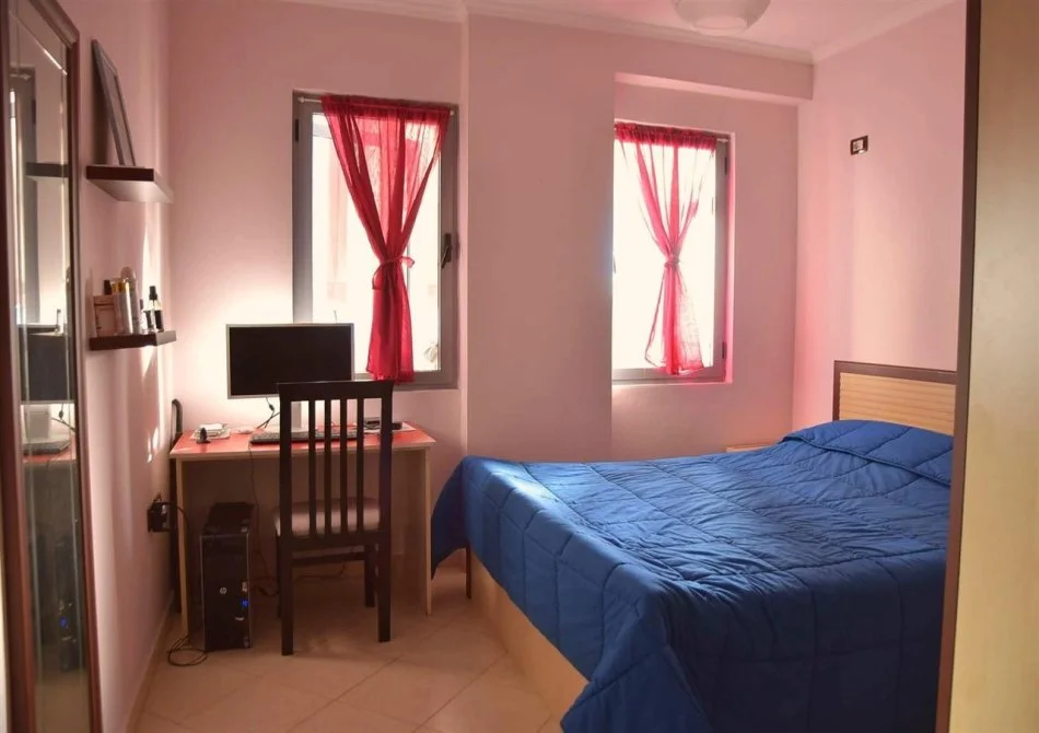 Tirane, jepet me qera apartament 1+1+Ballkon Kati 5, 75 m² 370 € (Bunk Art, Shkolla 17 Shkurti)