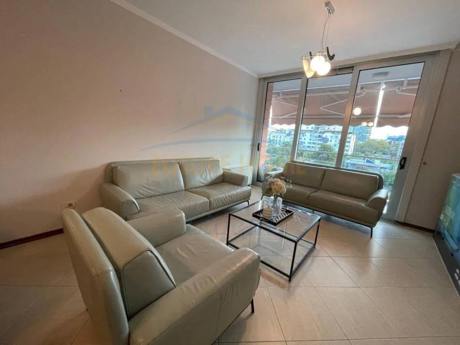 Tirane, jepet me qera apartament 2+1+Aneks , 118 m² 1.300 € (Etc-ja)