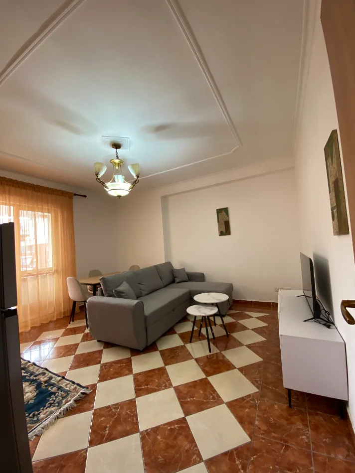 Shqiperi, jepet me qera apartament 2+1+Ballkon Kati 3, 91 m² 