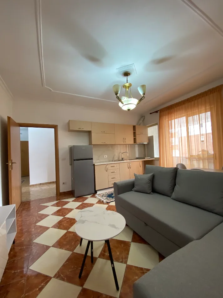 Shqiperi, jepet me qera apartament 2+1+Ballkon Kati 3, 91 m² 