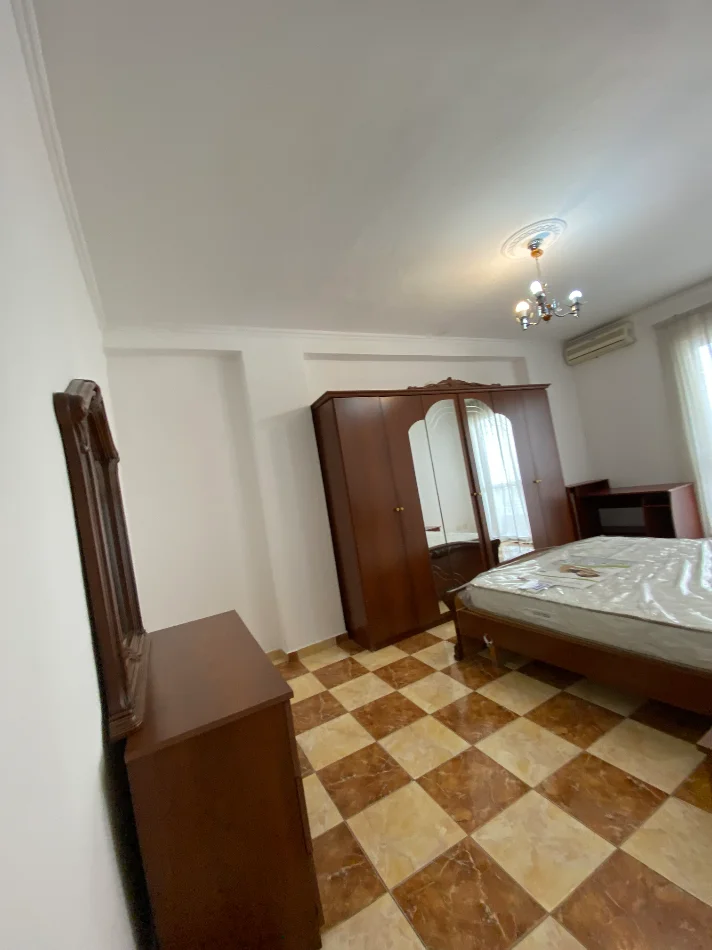 Shqiperi, jepet me qera apartament 2+1+Ballkon Kati 3, 91 m² 