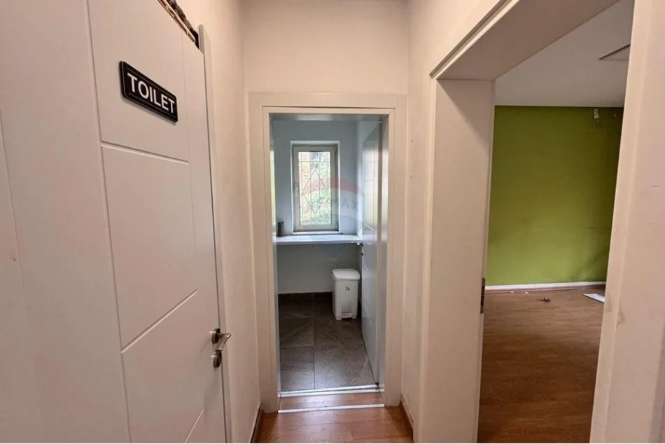 Tirane, jepet me qera zyre Kati 2, 150 m² 1.500 € (QIRA AMBIENT PER ZYRA STADIUMI DINAMO!)