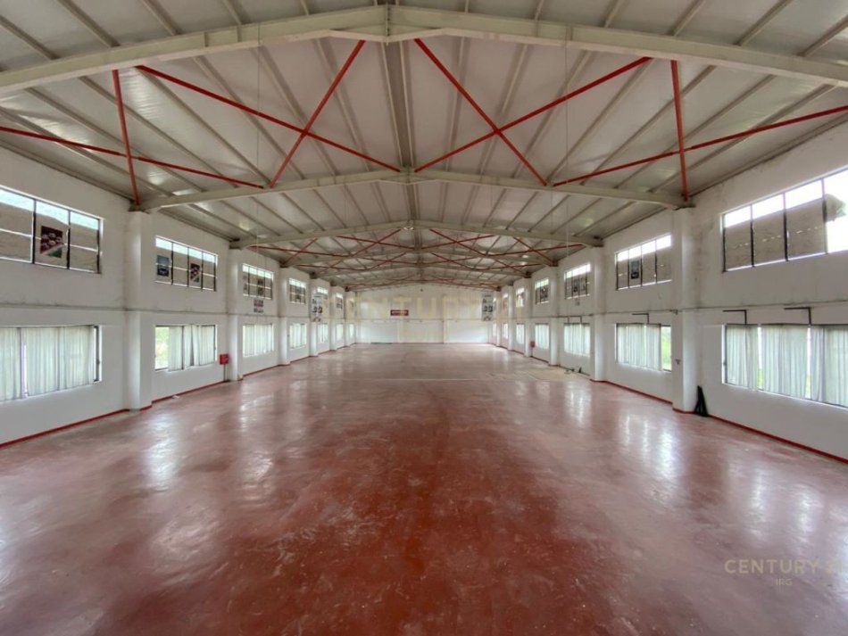 Tirane, shitet ambjent biznesi , 4.810 m² 2.700.000 € 