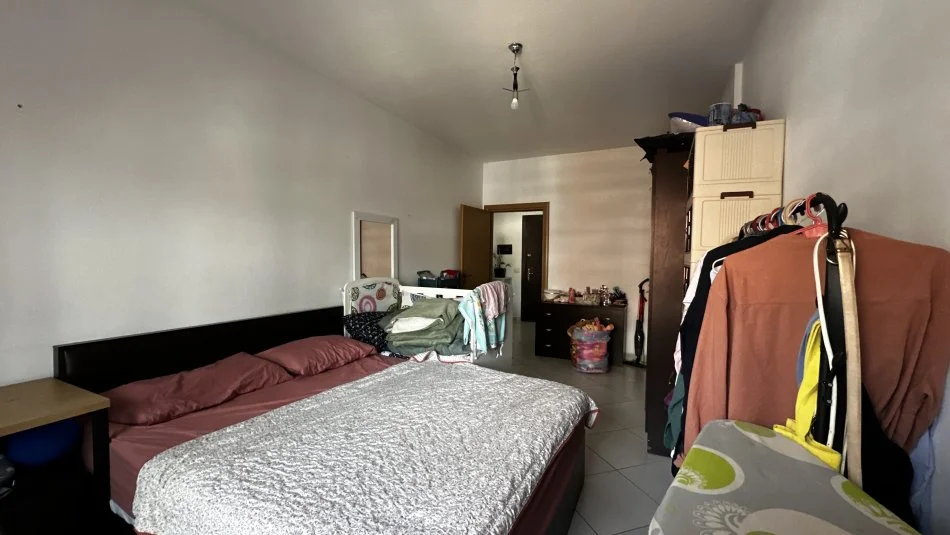 Tirane, jepet me qera apartament 1+1+Ballkon Kati 4, 65 m² 400 € (Astir)