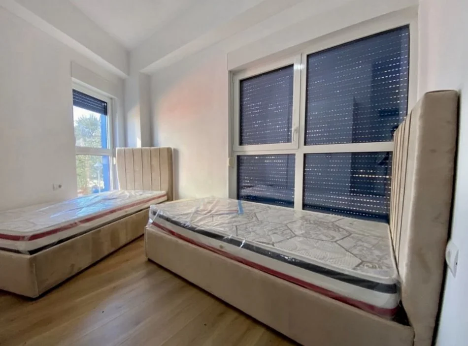 Tirane, shitet apartament 2+1+Ballkon Kati 1, 73 m² 115.000 € (Rruga Pasho Hysa)