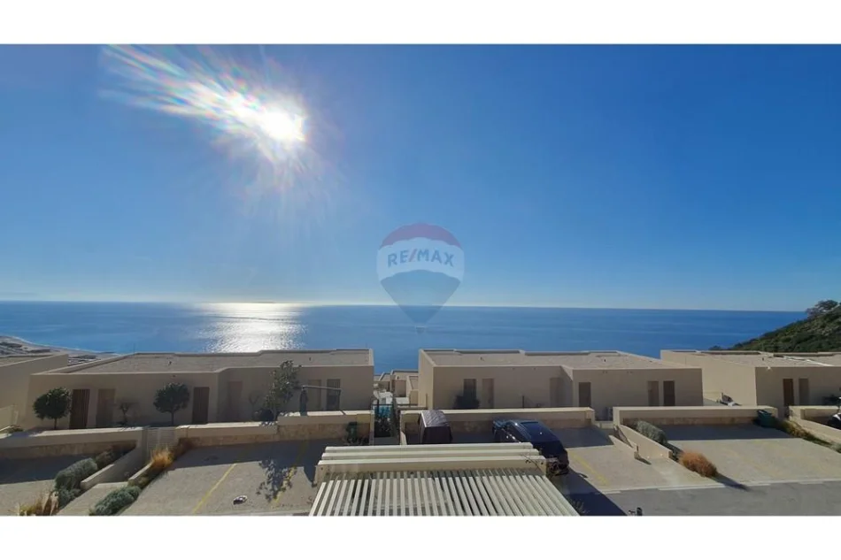 Vlore, shitet apartament 2+1 , 90 m² (Palase)