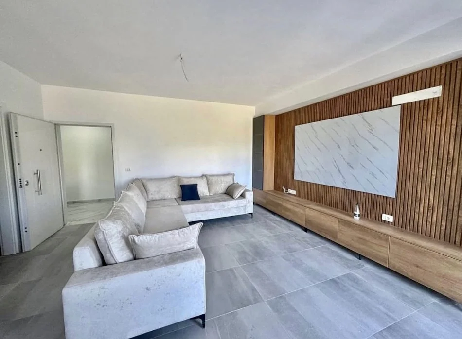 Tirane, jepet me qera apartament 1+1+Ballkon Kati 2, 62 m² 400 € (Rruga Pasho Hysa)