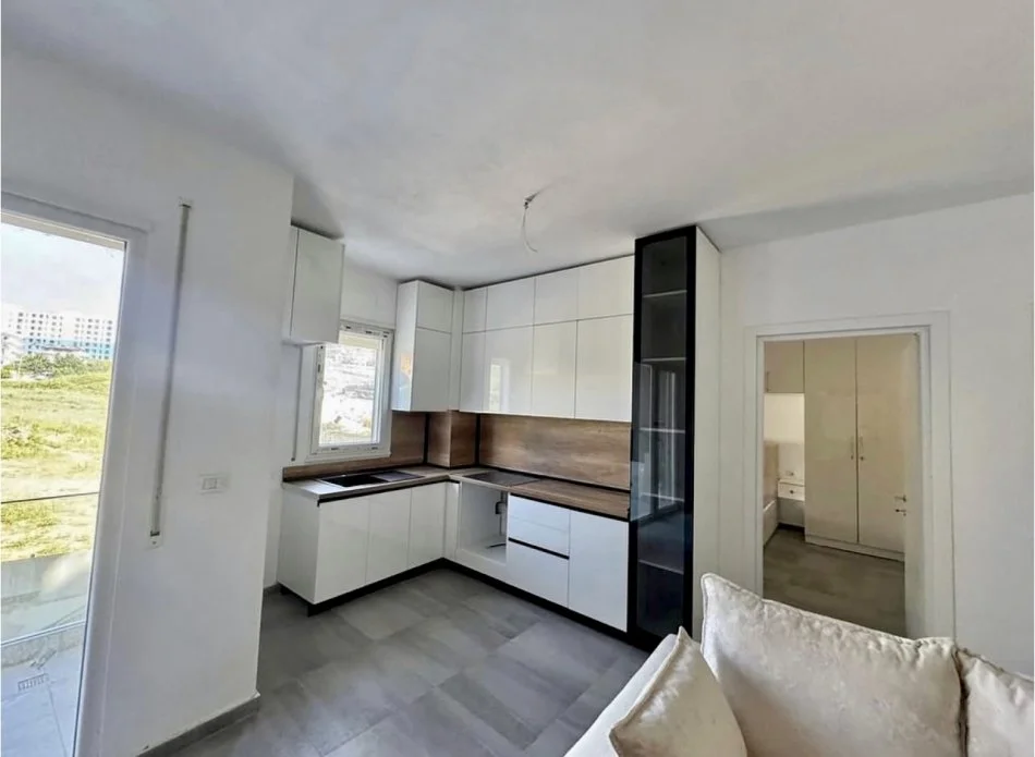 Tirane, jepet me qera apartament 1+1+Ballkon Kati 2, 62 m² 400 € (Rruga Pasho Hysa)