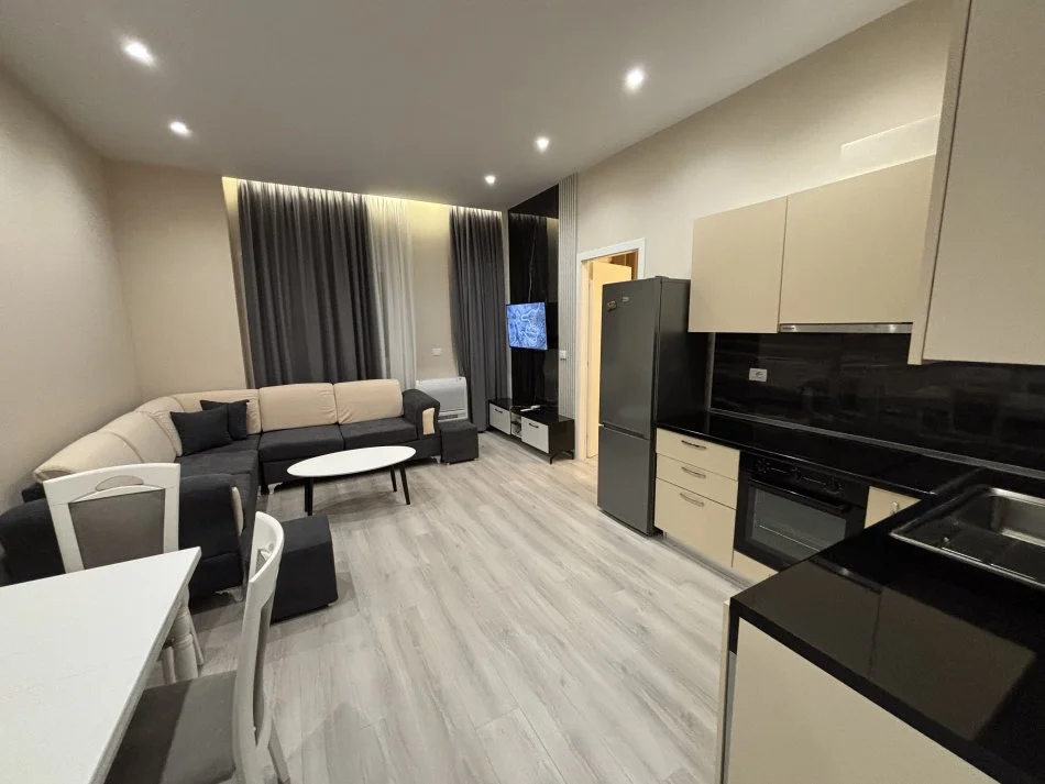 Tirane, jepet me qera apartament 1+1 Kati 0, 60 m² 550 € (kodra e diellit)