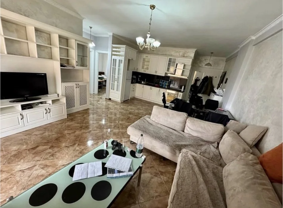 Tirane, shitet apartament 2+1+Ballkon Kati 5, 99 m² 148.000 € (Rruga Teodor Keko)